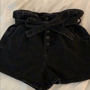 American Eagle black shorts